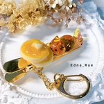 蜂蜜猫ちゃん🍯🐱キークリップ🔑 (ゴールド)送料無料 じゃれ猫 レジン