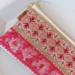 【中】インド刺繍のファスナーポーチ