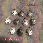 New☺︎ 1セット10個 シルバー ニコちゃん スマイリー ニコちゃんマーク チャーム