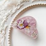 フリルビオラheart🤍ドライフラワー✲*バンスクリップ     レジンバンスクリップ   レジン   ヘアクリップ