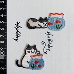 2枚入り　かわいいネコ　金魚　刺繍アイロンワッペンシールタイプ