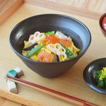 小どんぶり／黒・焼き〆陶器（レンジ、オーブン、食洗機ＯＫ）
