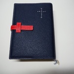 little my様ご注文品　 中型聖書 旧約聖書続編付き用 聖書カバー　本革　ネイビー＋赤ベルト