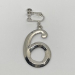 シルバー　ナンバー　6 イヤリング　メタリック　シンプル -earring-