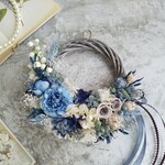 Lune Bonheur＜bleu classique＞＊すずらん＊ハーフリース＊三日月リース＊フラワーリース＊春＊プリザーブドフラワー＊お花＊ギフト＊結婚祝い＊新築祝い＊母の日＊母の日ギフト