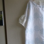 刺繍リネンパフ袖ブラウス