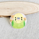  刺繍ブローチ【インコとビオラ】