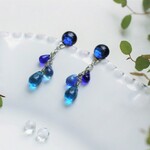 ＊紺碧の海を想わせる爽やかピアス＊ブルーアンバー（琥珀）とチェコガラス＊イヤリングに変更可能
