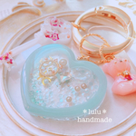 【New】アンティークHeartのシャカシャカカラビナ　ハンドメイドレジン　キーホルダー　ハンドメイドキーホルダー　シャカシャカキーホルダー　シャカシャカ　シェイカー　アンティーク　カラビナ　ハート