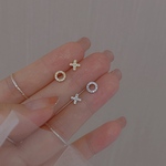 ミニピアス/ノンホールピアス　左右非対称　マルバツ　小ぶり　小さい　新作　普段使い　セカンドピアス　軟骨ピアス