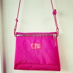 vividピンクvintageNYLONサコッシュLUMINAzip