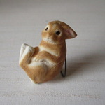 豆うさぎブローチ・フォーン
