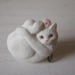 豆猫ブローチ・白