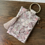 再2）カラビナ付き刺繍リボンポーチ