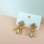 【初出店セール】人魚姫の尻尾ピアス