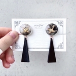 ツバメのモノトーンウッドパーツピアス/イヤリング