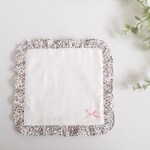 【M様専用ページ】フリルがかわいいガーゼハンカチ*リバティLilian'sBerriesホワイト×オフホワイト
