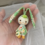 斜めがけバックのうさみみちゃん