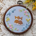 コーギーとお花の刺繍フレーム🌼[hanna8739さまの専用ページとなります]