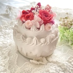 母の日＊誕生日＊お祝い＊フラワーギフト＊可愛いケーキのプリザーブドフラワーアレンジ＊薔薇の色変更可＊無料ラッピングあり