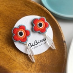 アネモネの刺繍ピアス/イヤリング　レッド