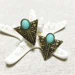 ネイティブ トライアングルピアス ゴールド