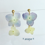 雨あがりの紫陽花ピアス