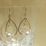 しずくとパールのピアス