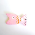 くちあけ魚ブローチ
