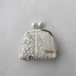 【再販】embroidery pouch /フェイクパールのがま口ポーチ