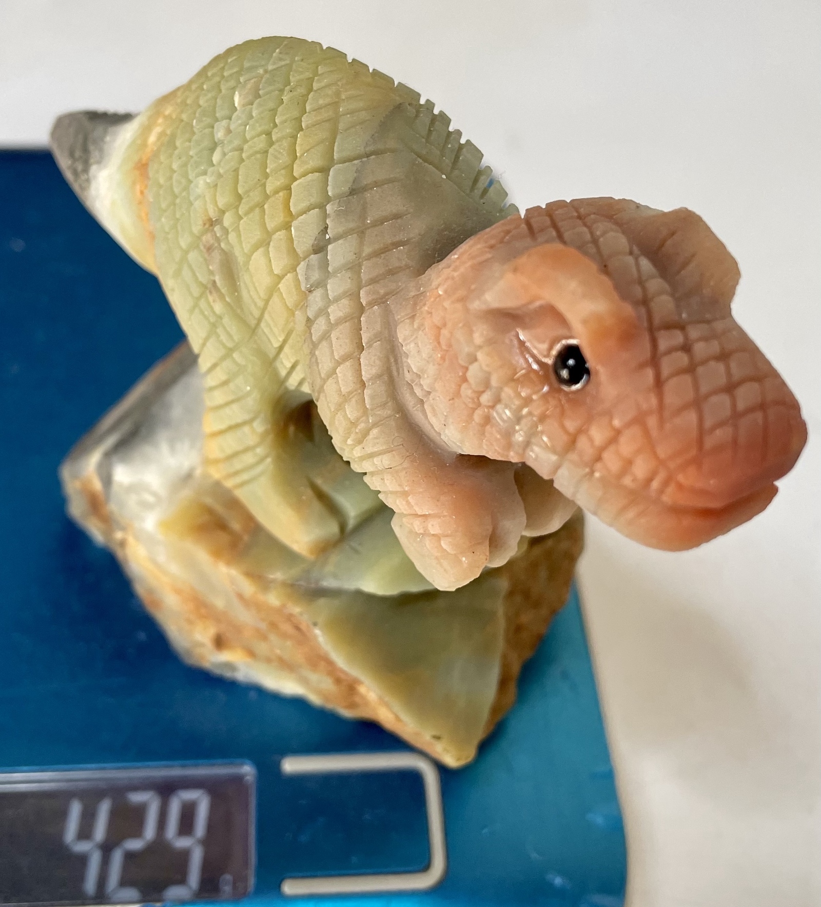 アマゾンナイトの恐竜 ゴジラ 天然石置物 パワーストーン 彫刻 激レア 