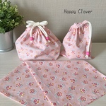 【送料無料♪】お弁当袋セット　お弁当袋　コップ袋　ランチョンマット　正方形　給食袋　ランチセット　小花柄　ピンク　レトロ　女の子　入園準備　入学準備　可愛い　幼稚園　保育園　小学校