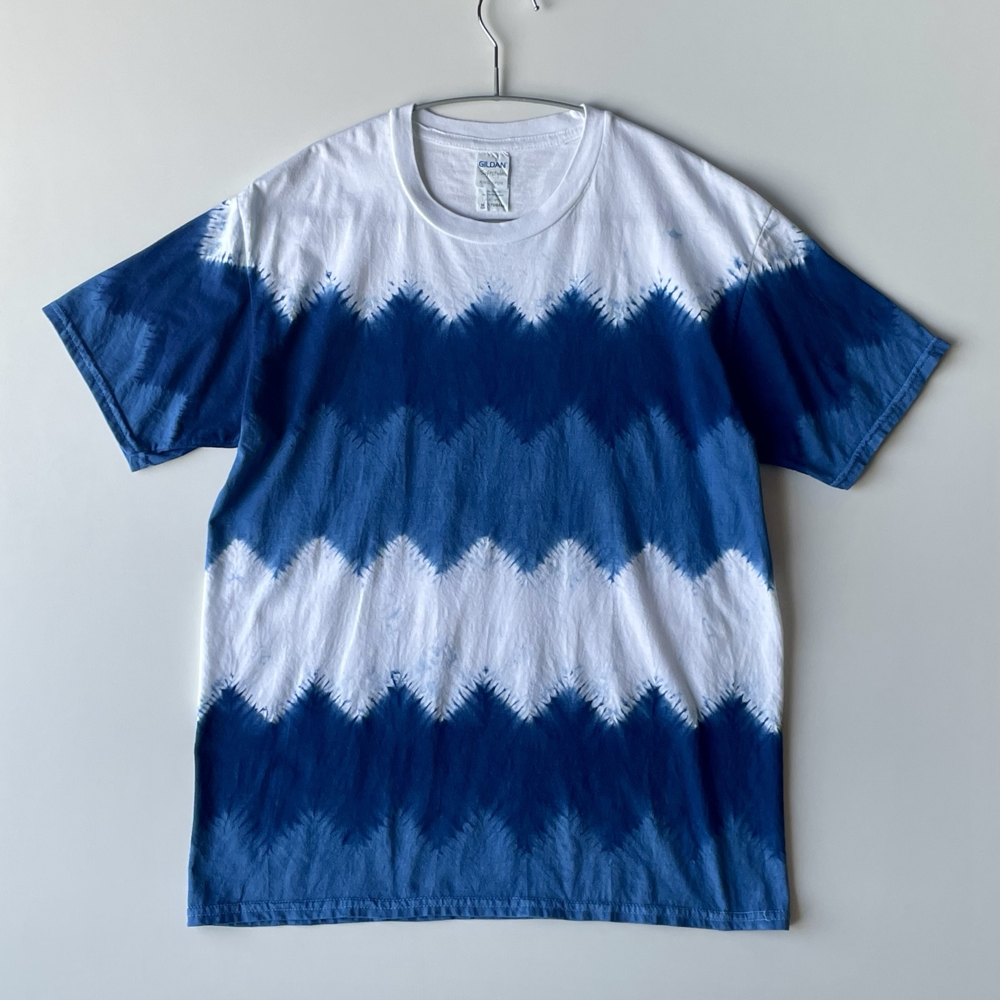 空』グラデーション Tシャツ 藍染 【受注制作】 - raindigoshop
