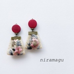 ウッドビーズとリボンタッセルのピアス