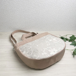 2way♪ファスナー開閉＊荷物いっぱい！斜めがけショルダーバッグ♪ イギリス輸入の刺繍生地＊A4