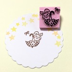 かさから顔を出すうさちゃん *消しゴムはんこ*