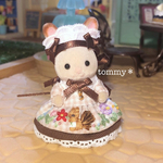 刺繍のワンピース♡リス🐿さんのお散歩♪赤ちゃんサイズ　シルバニアファミリー 