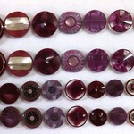 メーカー廃番品　ヴィンテージ　ジルコニア入　アンティークボタン　ダークレッド系GT16　（１６組３２個）　btgt16