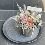 【ダスティピンクのアレンジメント】誕生日 退職祝い ギフト 結婚祝い プリザーブドフラワー ドライフラワー カーネーション