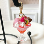 ミニチュア 豪華！いちごミルクパフェのチャーム or 片方ピアス