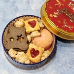 くまのサーカスクッキー缶