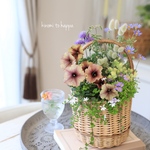 ウィッカーバスケットに♪初夏のお花のギャザリング寄せ植え