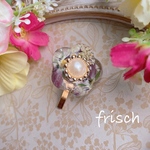 紫色のビオラのフラワーポニーフック