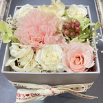 【母の日に】ラッピング無料 ！カーネーション入り * フラワーBOX ②