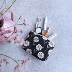 ⭐︎20%off SUMMER SALE⭐︎【フランス生地✳︎マーガレット(ブラック)】ポーチ(M マチあり)　化粧ポーチ　薬ポーチ　アクセサリーポーチ