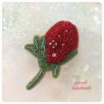 バラ・つぼみ　ビーズ刺繍ブローチ