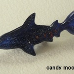 星空サメのブローチ・わけあり品