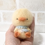 小さなあみぐるみアヒルちゃん(草木染め糸使用)(ラッピング無料)(オプションでキーホルダー可能)