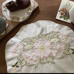Newஐ⋆*アンティーク・レトロモダンな花柄刺繍のクロス