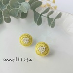 *小さめ*まるっとビーズ刺繍ピアス・イヤリング(イエロー)